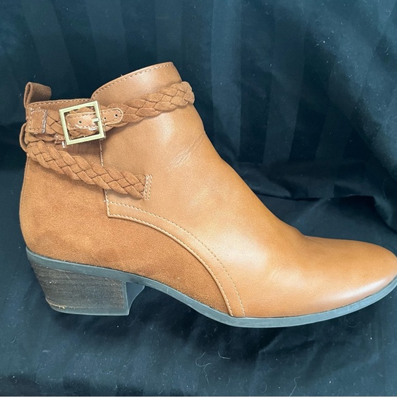 Circus by Sam Edelman camel color ankle booties size 7 US. - Picture 6 of 6